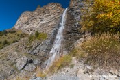 cascade pisse virage baies
