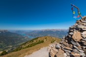 drapeau cairn sommet meale