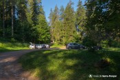 parking grand clot photo floue