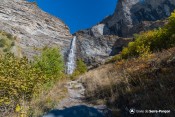 sentier vers cascade pisse