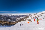 skieur vue globale foret les orres