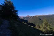 vue bleue sur montagne parpaillon