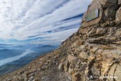 vue serre poncon sous plaque widman