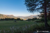 vue sur lac serre poncon depuis parking foret meale